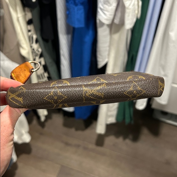 LV Accessory Pouch - Picture 6 of 7